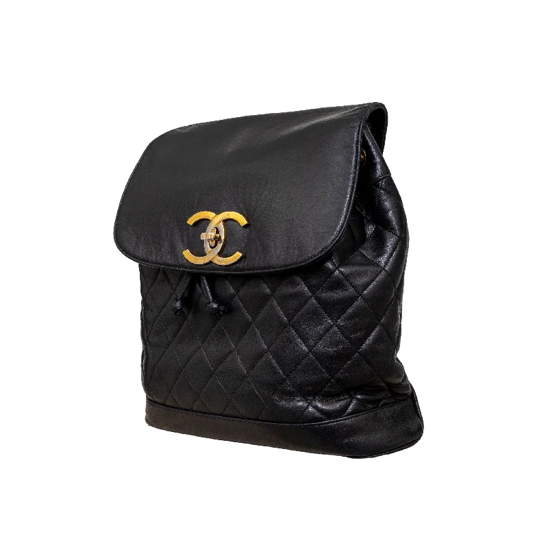 Chanel Quilted Leather Shoulder Bag for FashionistasCHANEL Chanel Vintage Quilted Lambskin Drawstring Backpack