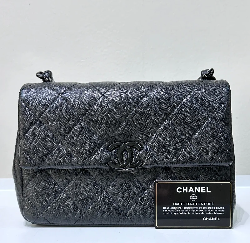 Chanel Lightweight Handbag for Daily ErrandsChanel Caviar Quilted My Everything Small Flap So Black